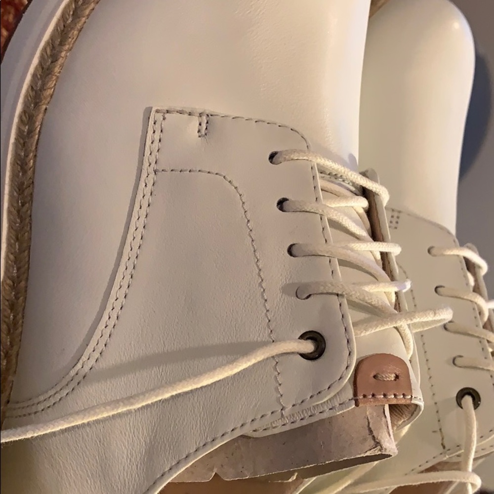 Clarks  Teadale Rhea Rare white leather loafers